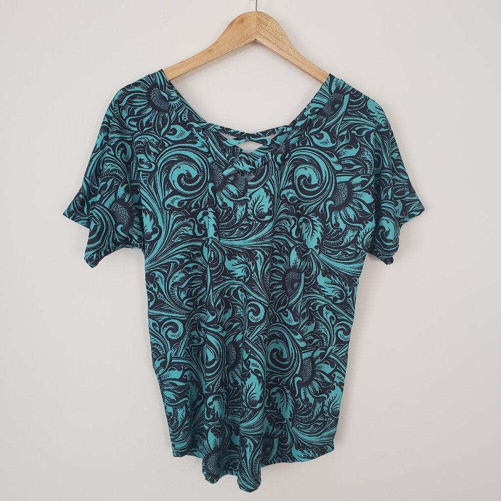 Sterling Kreek Size S Turquoise Tooled Pattern Western Shirt